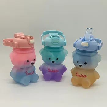 Kawaii דוב חמוד בקבוקי מים עבור ילדים בנות עם קש 1000ML פלסטיק BPA חינם פרסום ספורט נייד בקבוק משקה מתנה