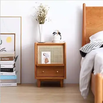 יפני בעבודת יד קש השידה שליד המיטה, שולחן עץ מלא יומנים פשוטים השינה ליד המיטה פשוטה דירה קטנה לאחסון.