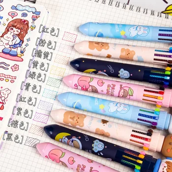 צבע רב עט כדורי סוג בית הספר היסודי של תלמידים מסורים ביד חשבון הערות משולבת שילוב בכיתה.