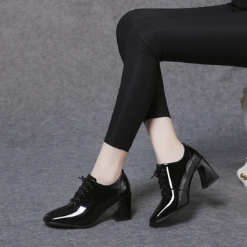 שחור מעור עבה עקבים גבוהים נשים תחרה רטרו, נעלי נשים יוממות בוהן מרובע מגפי קרסול Scarpe דונה קון טאקו